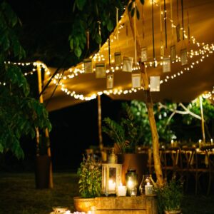 Photo d'un mariage à La Réunion – Tentes nomades, Guirlandes lumineuses