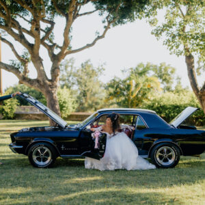 Photo d'un mariage à La Réunion – couple – Ford Mustang