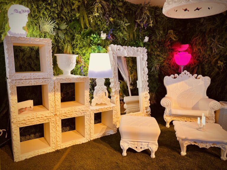 Photo d'un événement professionnel à La Réunion – Murs végétalisés, Cube JOKER OF LOVE, Lady of Love