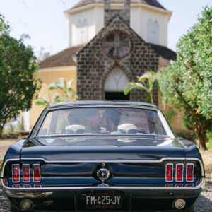 Photo d'un mariage à La Réunion – Ford Mustang