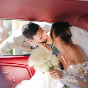 Photo d'un mariage à La Réunion – couple – Ford Mustang