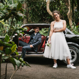 Photo d'un mariage à La Réunion – couple – Ford Mustang