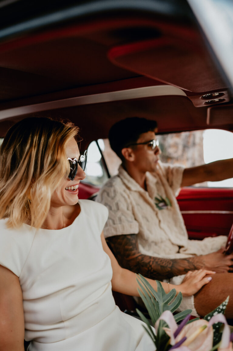 Photo d'un mariage à La Réunion – couple – Ford Mustang