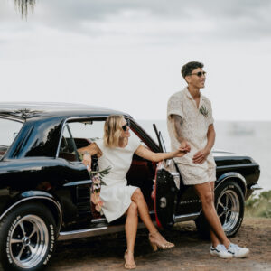 Photo d'un mariage à La Réunion – couple – Ford Mustang