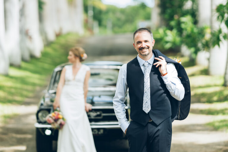 Photo d'un mariage à La Réunion – couple – Ford Mustang