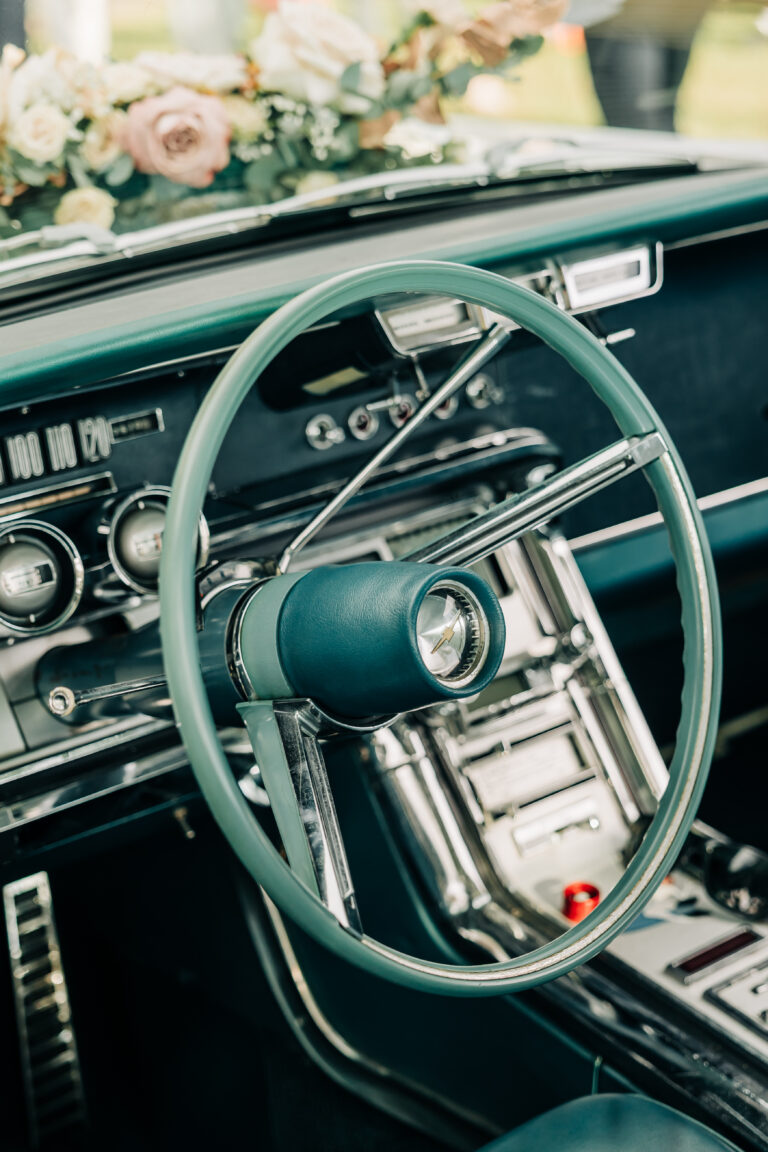 Photo d'un mariage à La Réunion – Ford Thunderbird