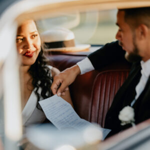 Photo d'un mariage à La Réunion – couple – Ford Mustang