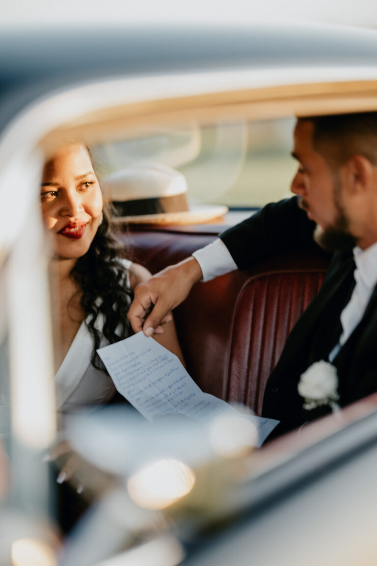 Photo d'un mariage à La Réunion – couple – Ford Mustang