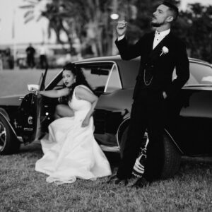 Photo d'un mariage à La Réunion – couple – Ford Mustang