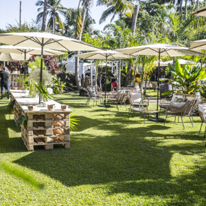 Photo d'un événement professionnel à La Réunion – Pack salon Rotin, Parasol