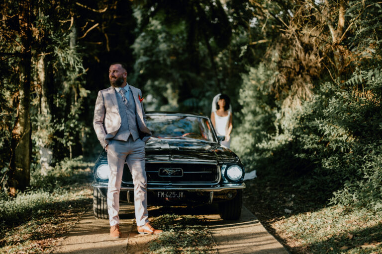 Photo d'un mariage à La Réunion – couple – Ford Mustang