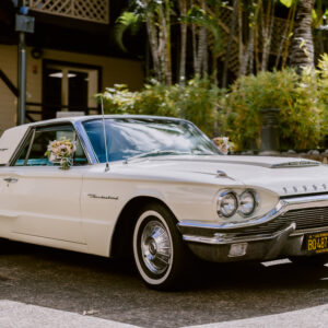Photo d'un mariage à La Réunion – Ford Thunderbird