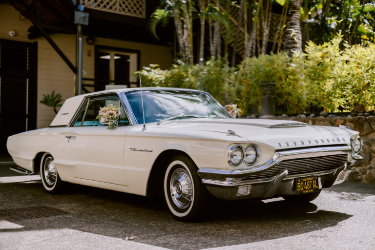 Photo d'un mariage à La Réunion – Ford Thunderbird