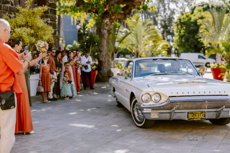 Photo d'un mariage à La Réunion – Ford Thunderbird