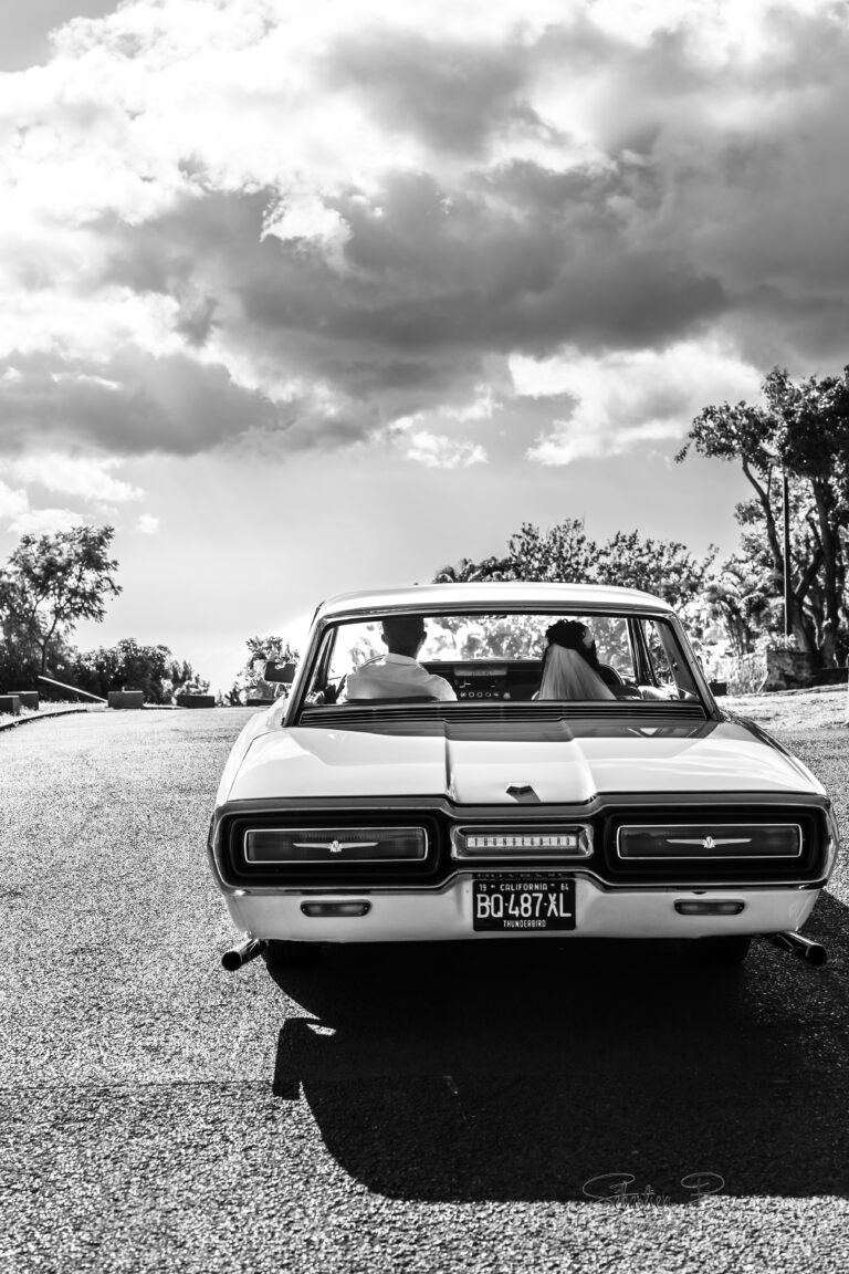 Photo d'un mariage à La Réunion – Ford Thunderbird