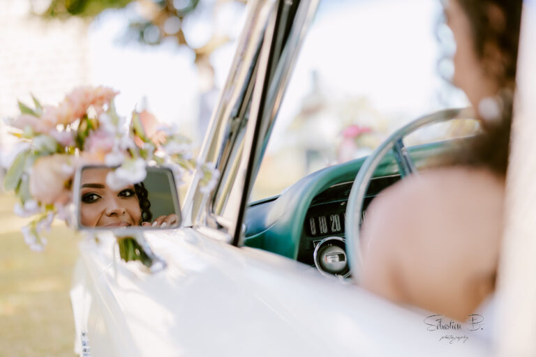 Photo d'un mariage à La Réunion – Ford Thunderbird