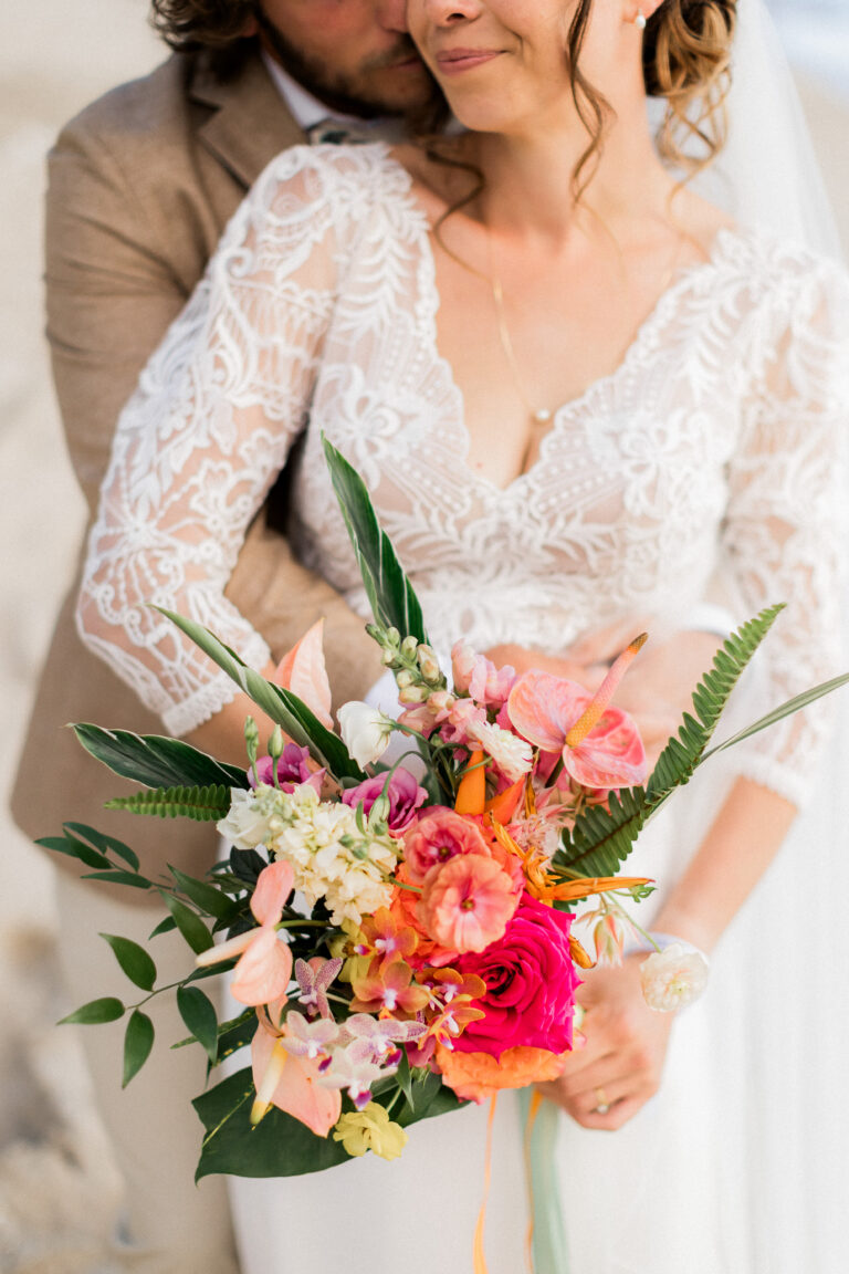 Photo d'un mariage à La Réunion – Bouquet de la mariée – Décoration florale