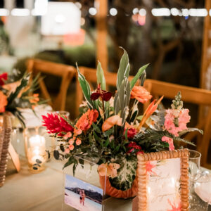Photo d'un mariage à La Réunion – Nom de table – Décoration florale