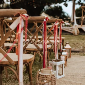 Photo d'une cérémonie laïque à La Réunion – Chaises crossback