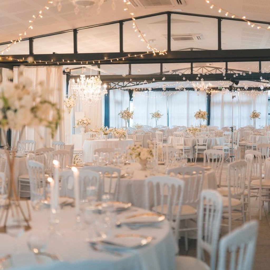 Photo d'un mariage à La Réunion – Décoration florale, Guirlandes lumineuses