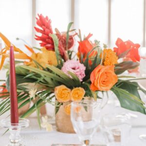 Photo d'un mariage à La Réunion – Centre de table – Décoration florale