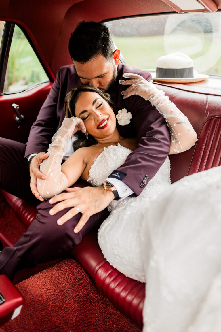 Photo d'un mariage à La Réunion – couple – Ford Mustang