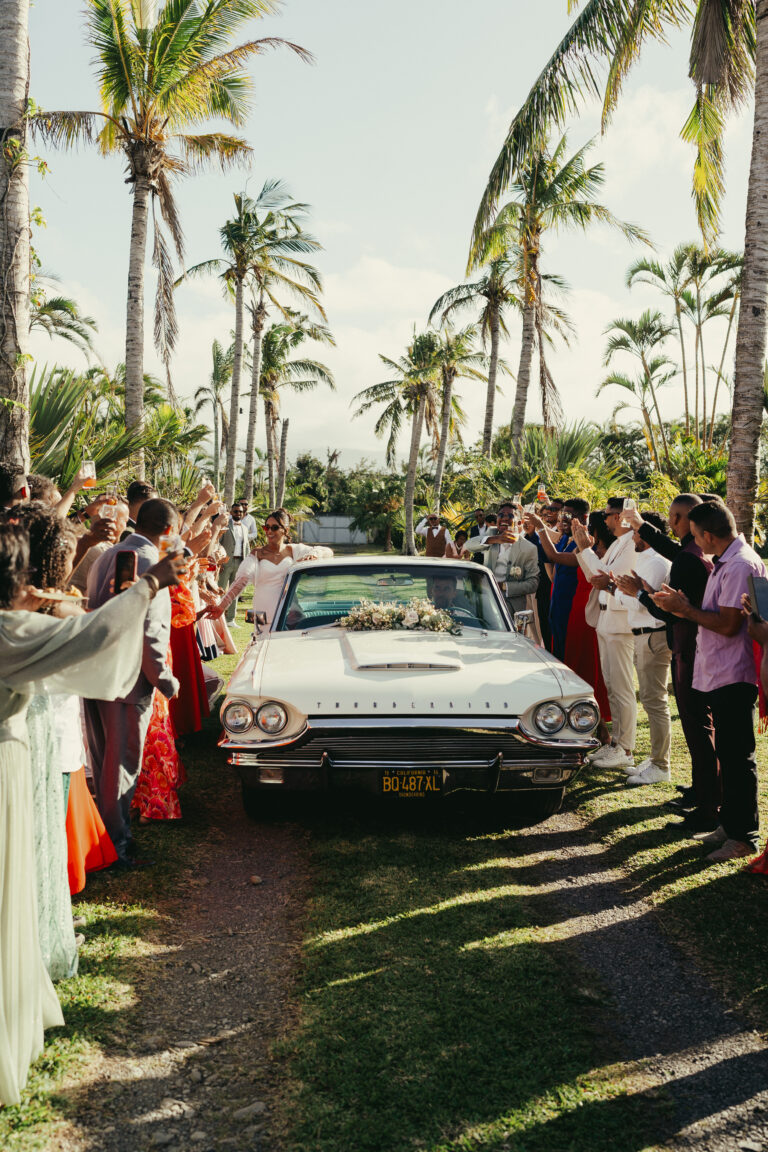 Photo d'un mariage à La Réunion – Ford Thunderbird